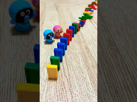 【ドミノ倒しを見守る赤ちゃんアンパンマンとばいきんまん】toyasmr asmr anpanman バイキンマン an… サムネイル