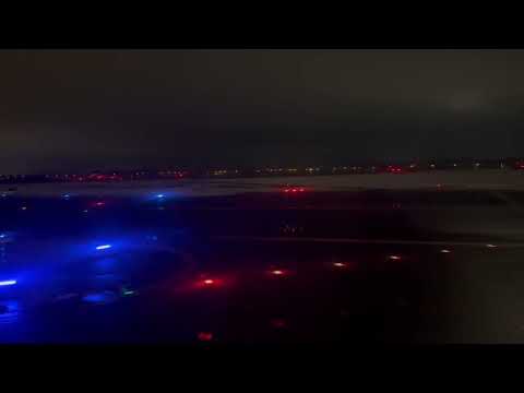 新千歳空港を離陸🛫　ジェットスターにて サムネイル