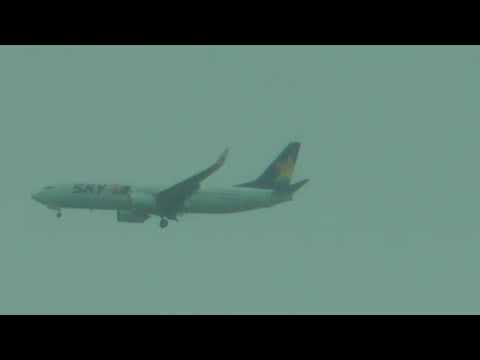 神戸空港に着陸の飛行機　スカイマーク　00015 サムネイル