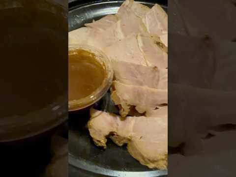 shorts このタレがまたサイコーナンダヨネ〜😋エルムの山麓の道産豚の自家製しっとりチャーシュー　旭川イオンにて　2… サムネイル