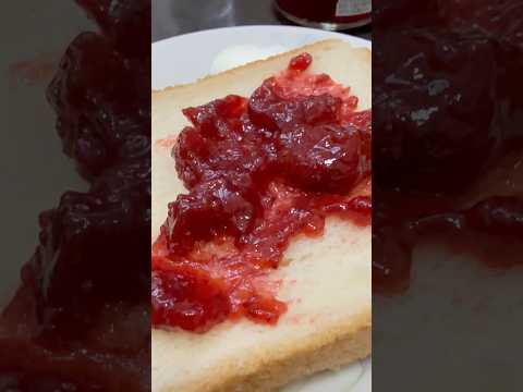 shorts 六花亭のいちごジャム🍓😋　旭川駅イオン　2025年12月19日購入 サムネイル