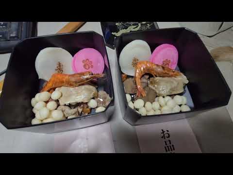 ビスとイロハの為のお節料理は猫も欲しがるご馳走？ サムネイル