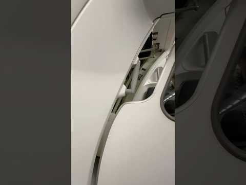 shorts ドアクローズ　新千歳空港　2025年12月20日 サムネイル